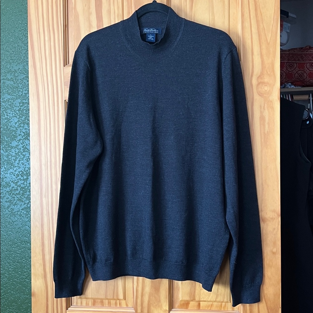 Brooks Brothers Charcoal Gray Crew Neck Sweater [Size Large]